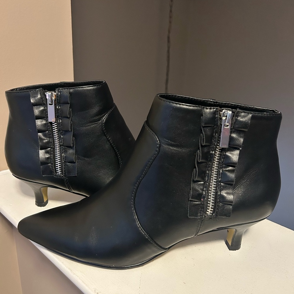 Bella Vita Black Ankle Boots with Ruffle Zipper